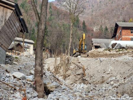 Sanacija vodotokov in hudournik v Potoku v Črni (1)